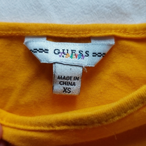 J Balvin x Guess Vibras Top - Picture 4 of 5